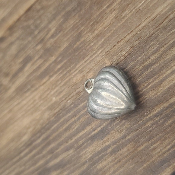 Victorian heart drop pendant - Picture 2 of 2